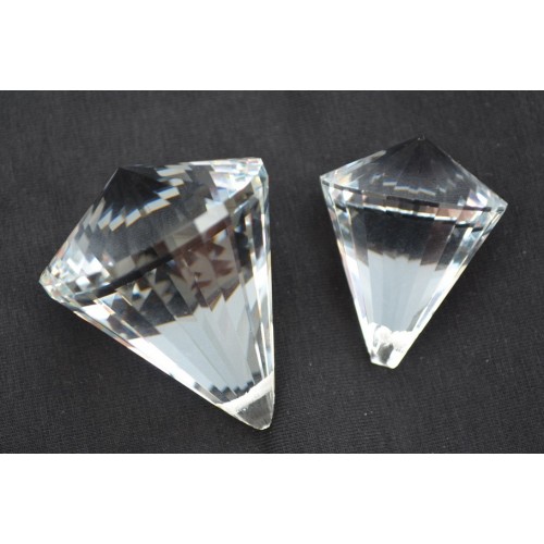 Камень Конус в Кирове Гусь Хрустальный